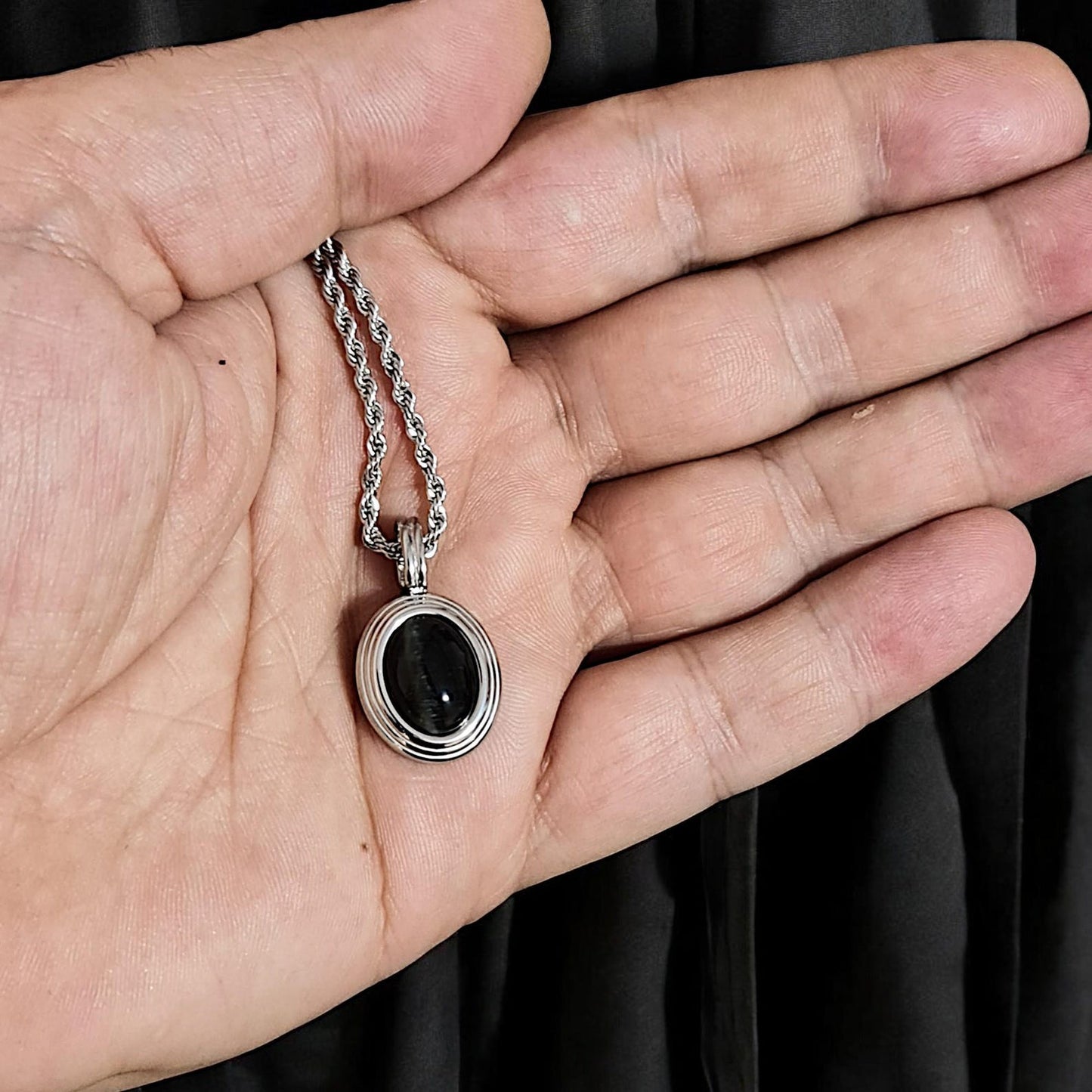 Vintage Black Onyx Pendant Necklace, Minimalist Silver-Plated Stainless Steel.