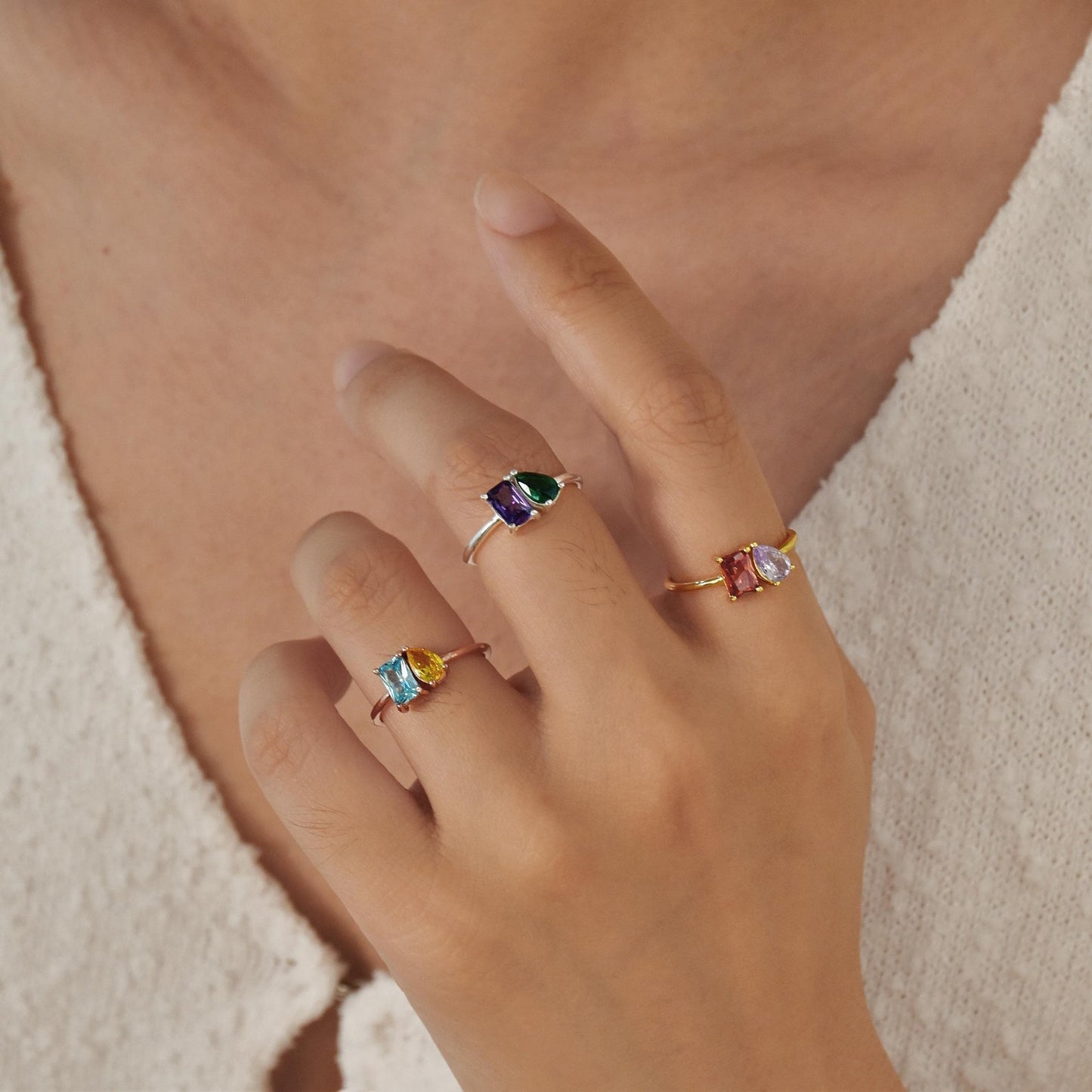 Emerald & Pear Cut Birthstone Ring, Unique Birthstone Ring, Custom Toi et Moi Gemstone Ring, Perfect Couples Gift, Anniversary Gift